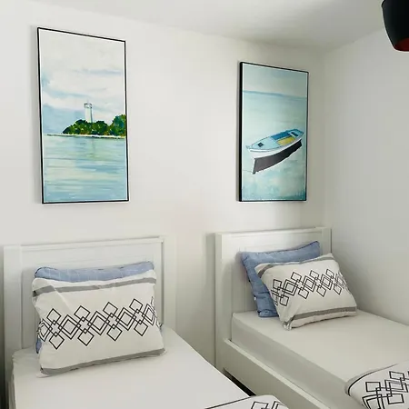 Seasight Apartment *
