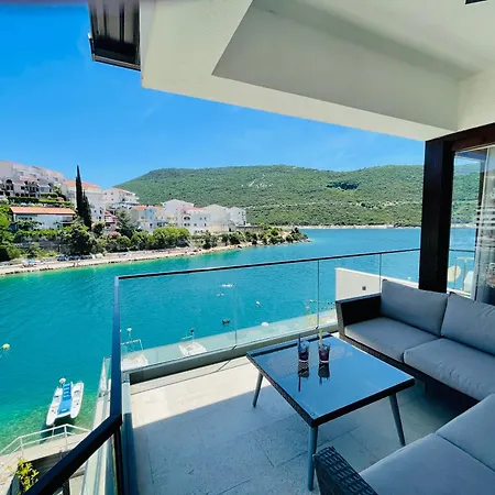 Seasight Apartment *
